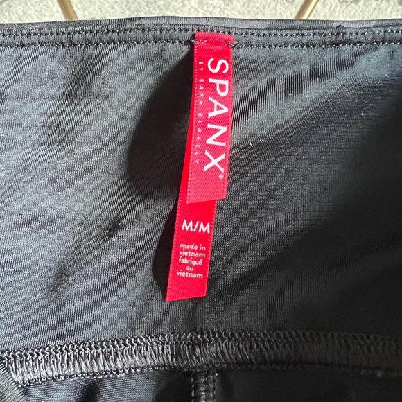 Spanx Faux Leather Camo Leggings Size Medium - Picture 6 of 13